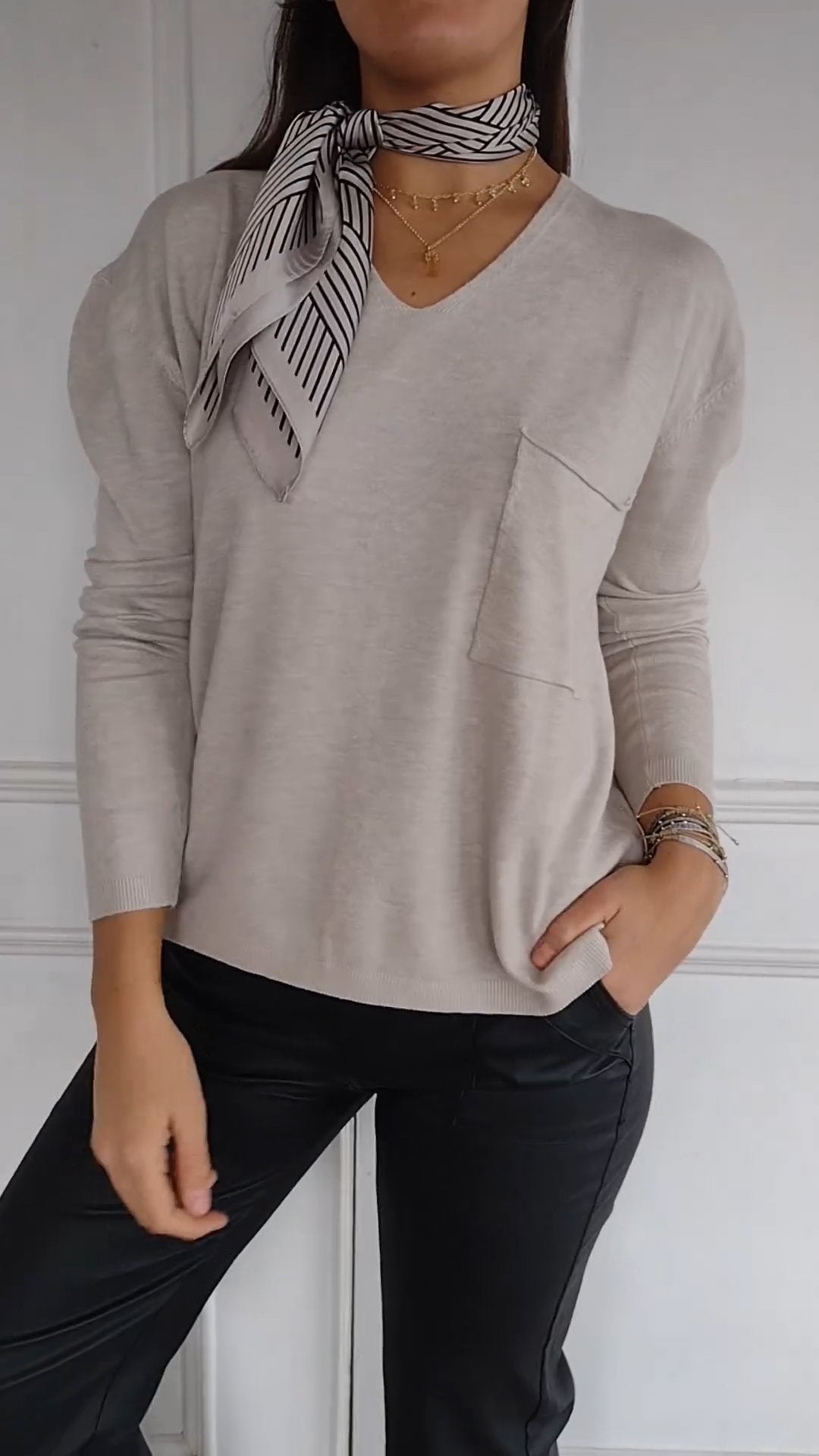 Casual V-neck Long-sleeved Top