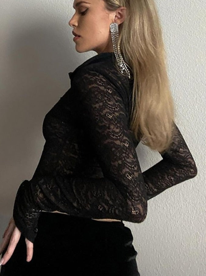 BLACK LACE CROP TOP